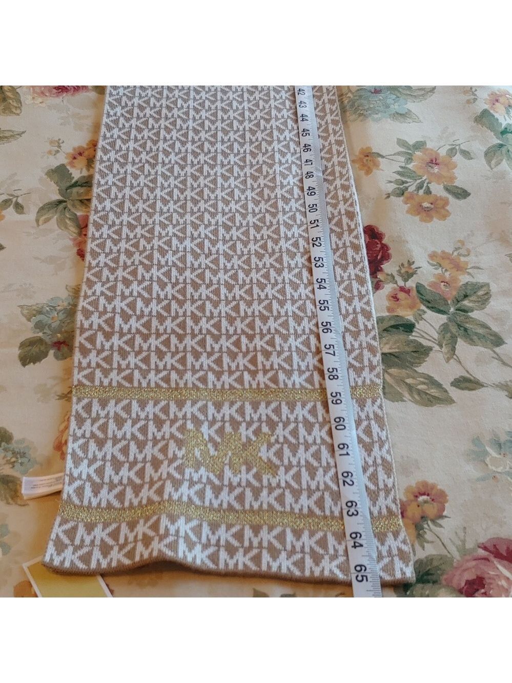 Michael Kors Signature Women's Knit Scarf in Tan & Cream Metallic Accents NWT - Picture 12 of 13